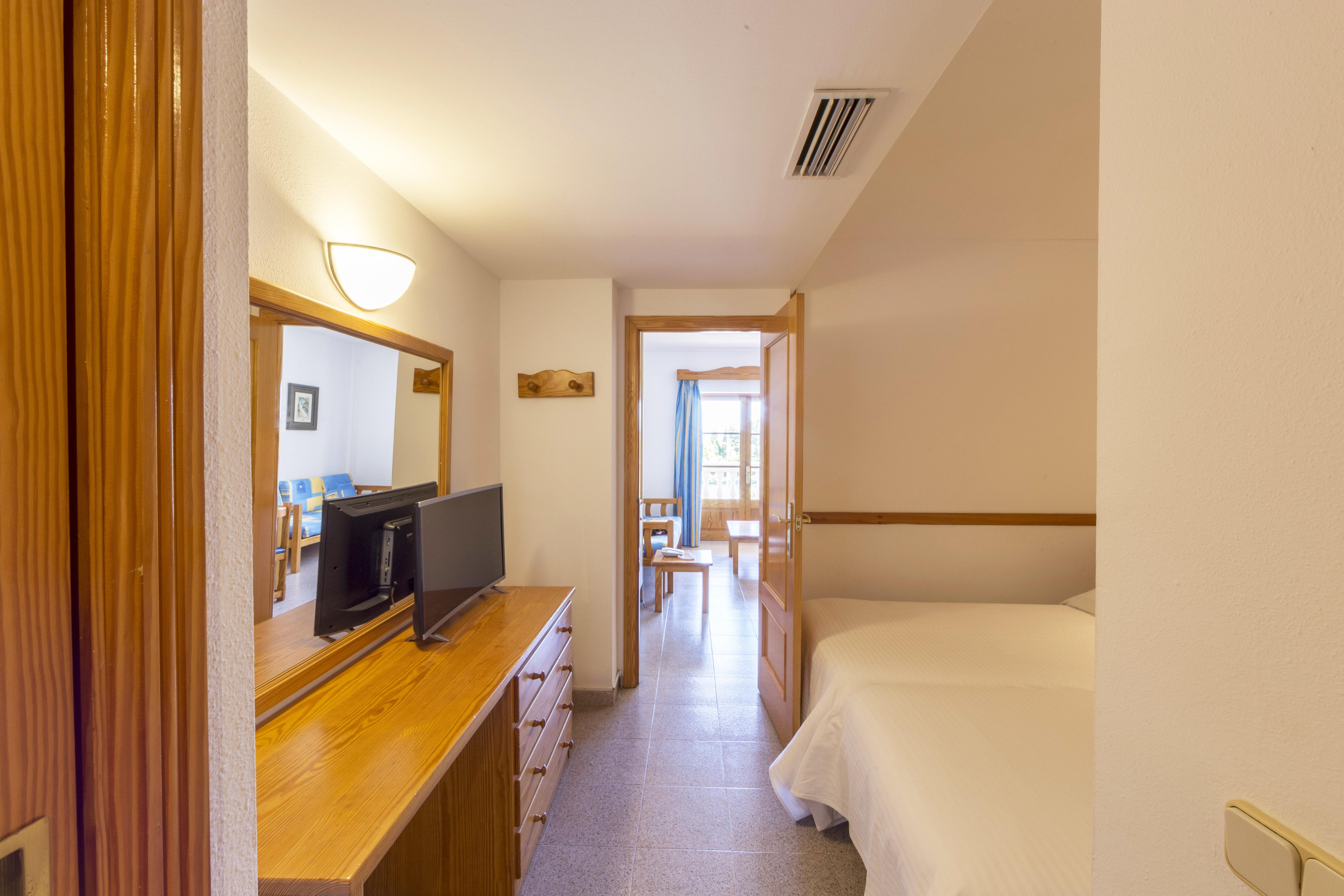 Aparthotel Ferrer Lime Isabel Cala Bona  Exterior foto
